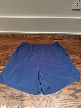 Columbia Blue Elastic-Waist Athletic Men’s Shorts
